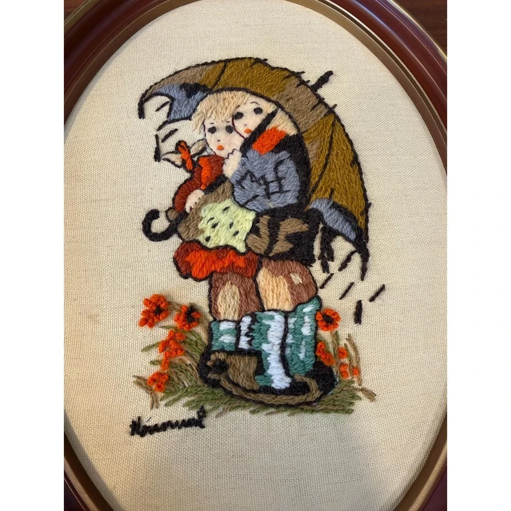 Vintage Hummel Embroidered Wall Art Pair – Framed Oval Needlework‎ (13x10)
